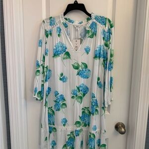 Crown & Ivy Blue Floral Long Sleeve Dress